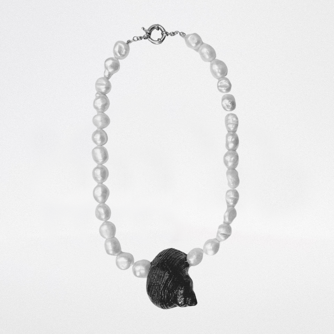 Necklace with shell
