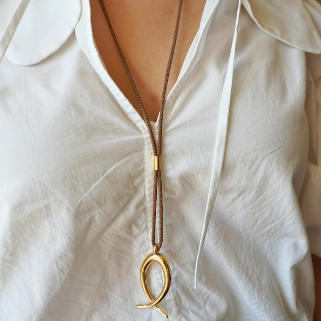 Teardrop string necklace Fish