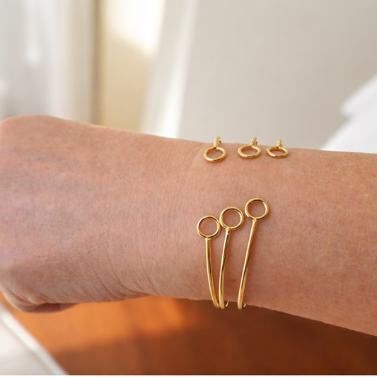 Pulsera rígida dorada