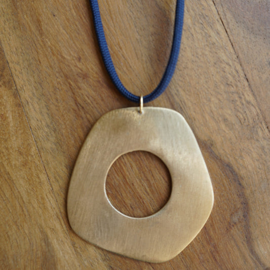 Geometric pendant necklace