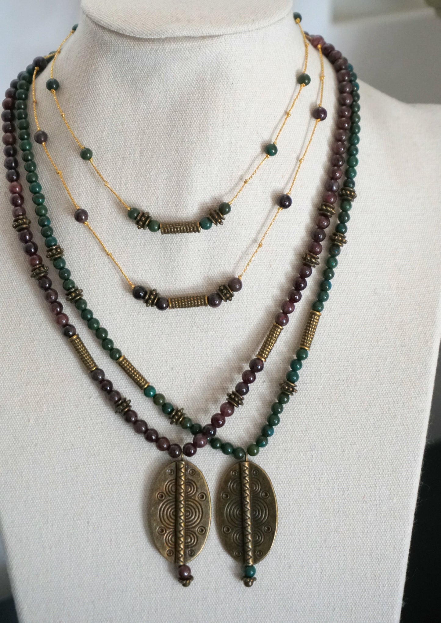 Conjunto Collar de bronce y piedras étnico