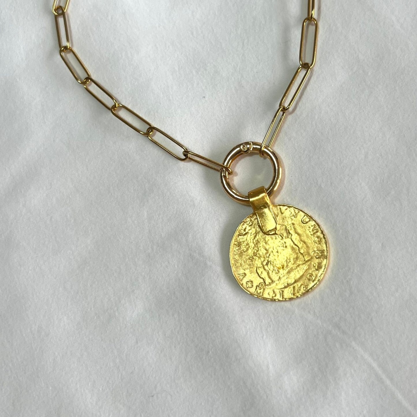 Collar Moneda dorada