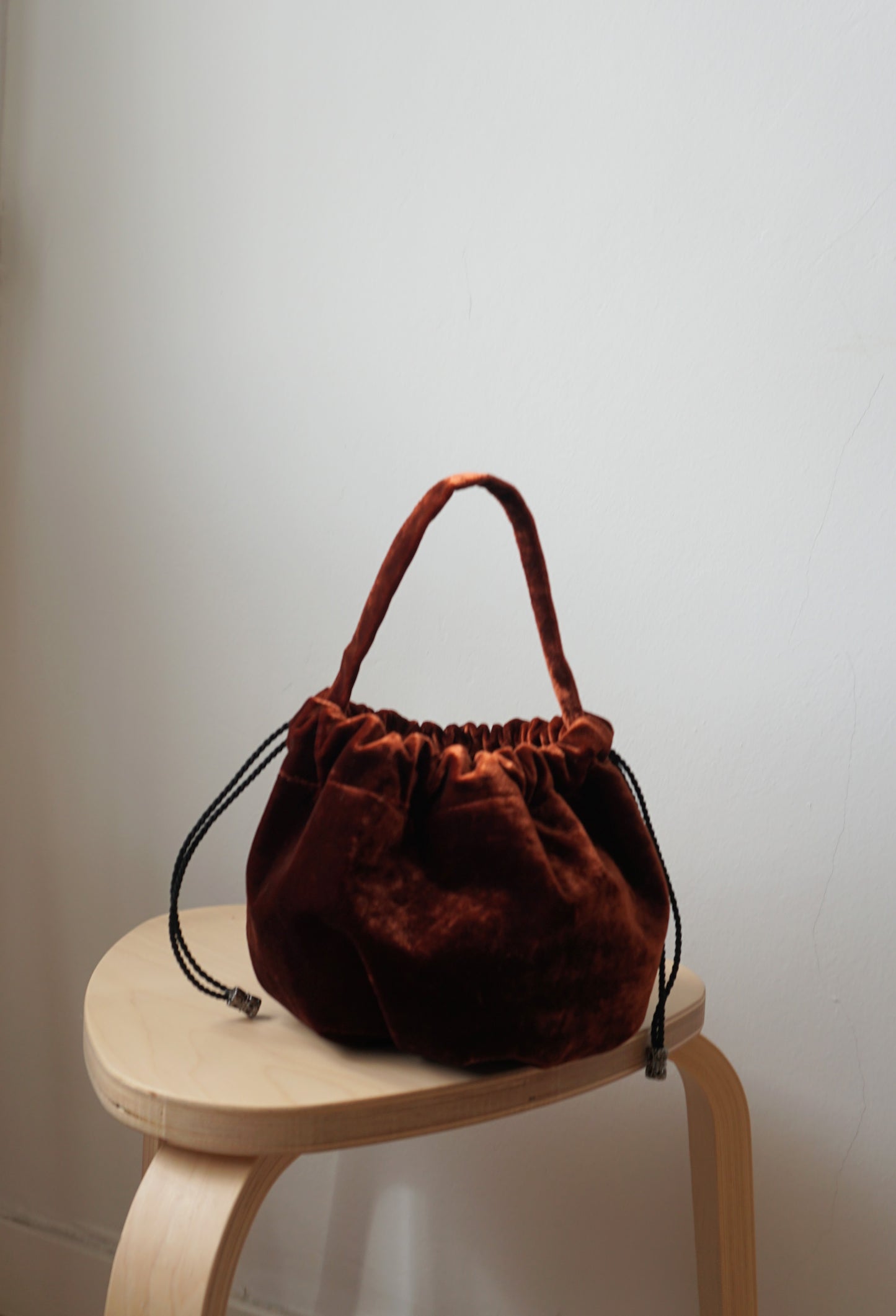 Bolso Bombonera de terciopelo Caldera