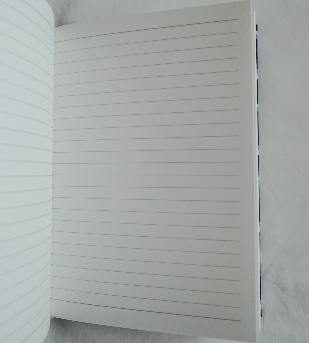 Quaderno in Seta con Stampa Geometrica "Lente d'ingrandimento"