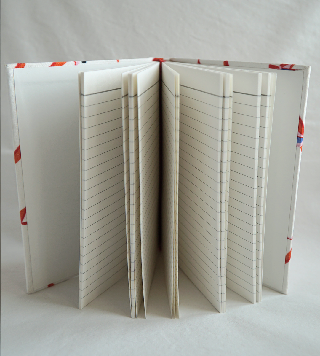 Quaderno in Seta con Stampa Geometrica "Canoe"