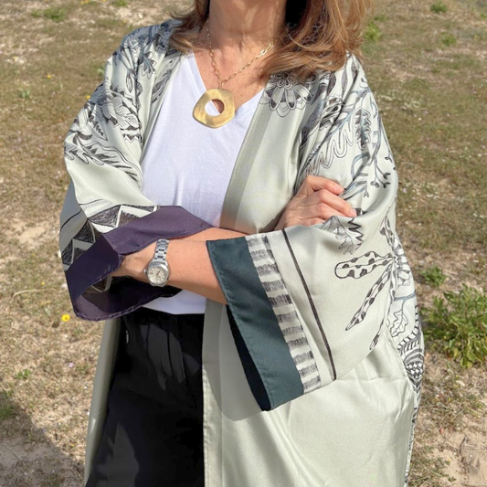 Kimono seda árbol de la vida