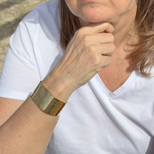 Pulsera brazalete dorado