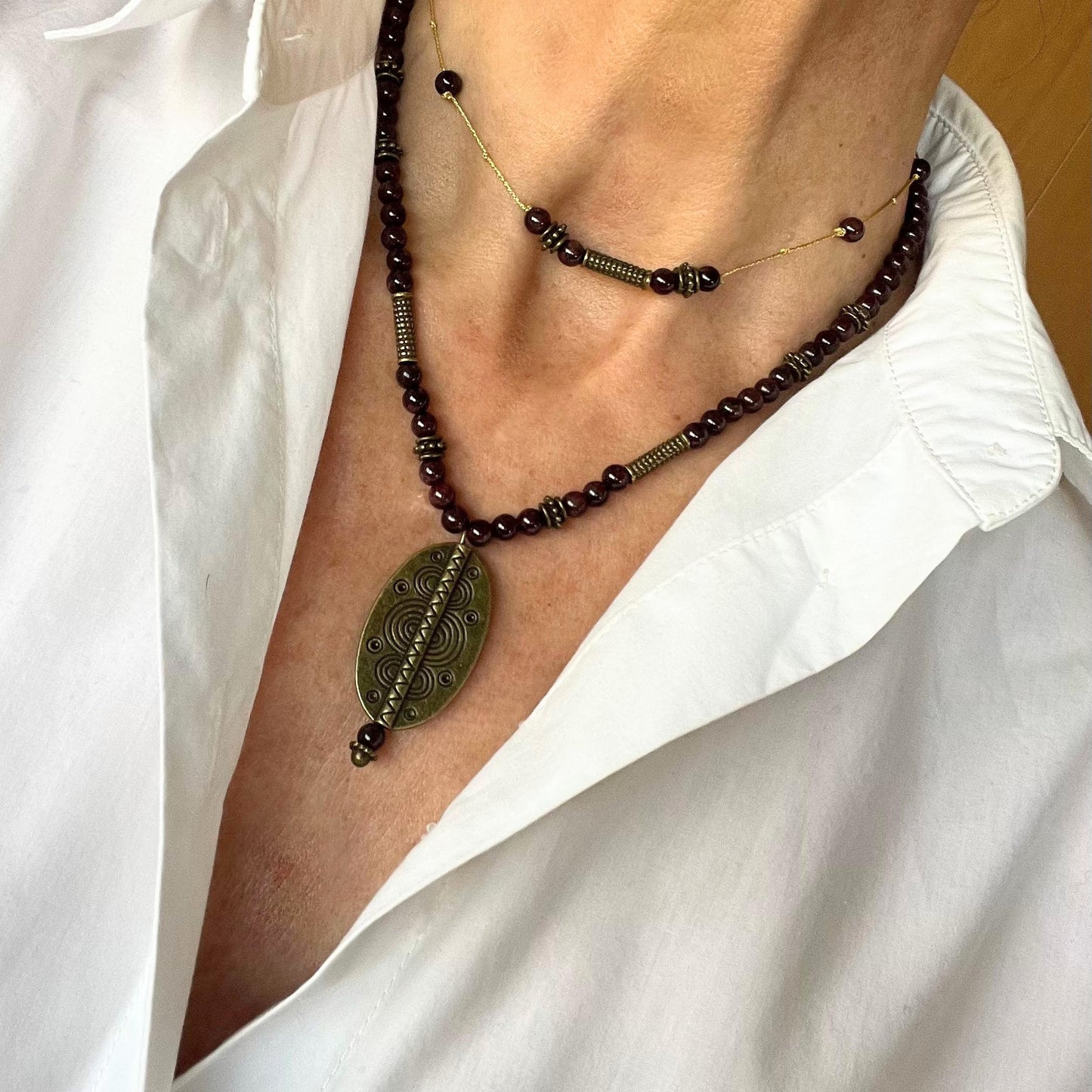 Conjunto Collar de bronce y piedras étnico