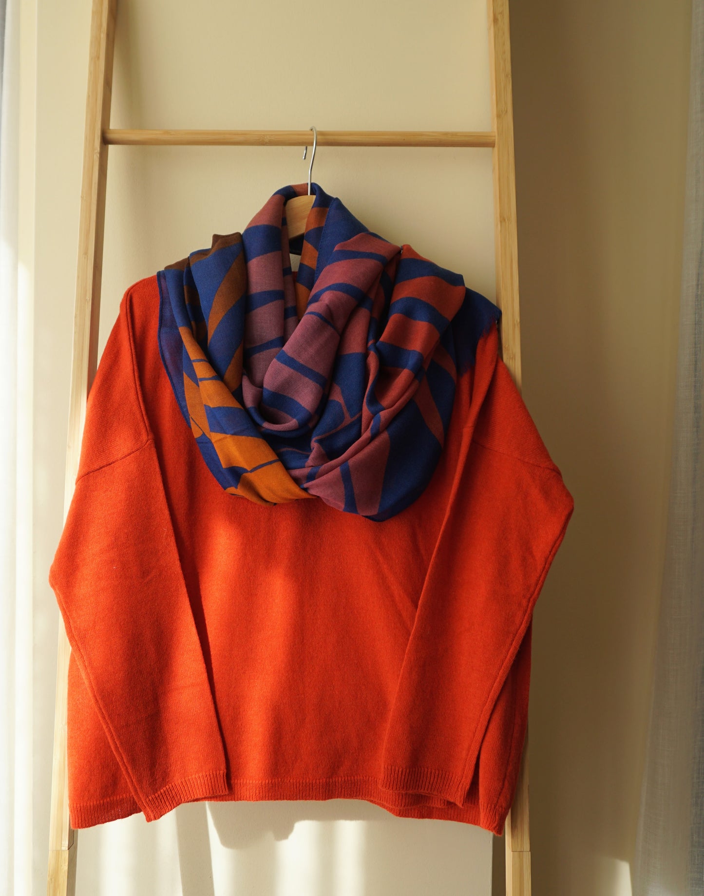 Fular de lana Azulón con Hojas