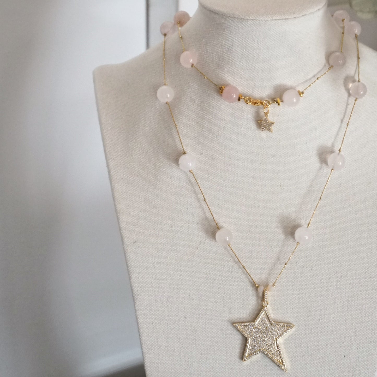 Collar largo de Ágata gris y estrella