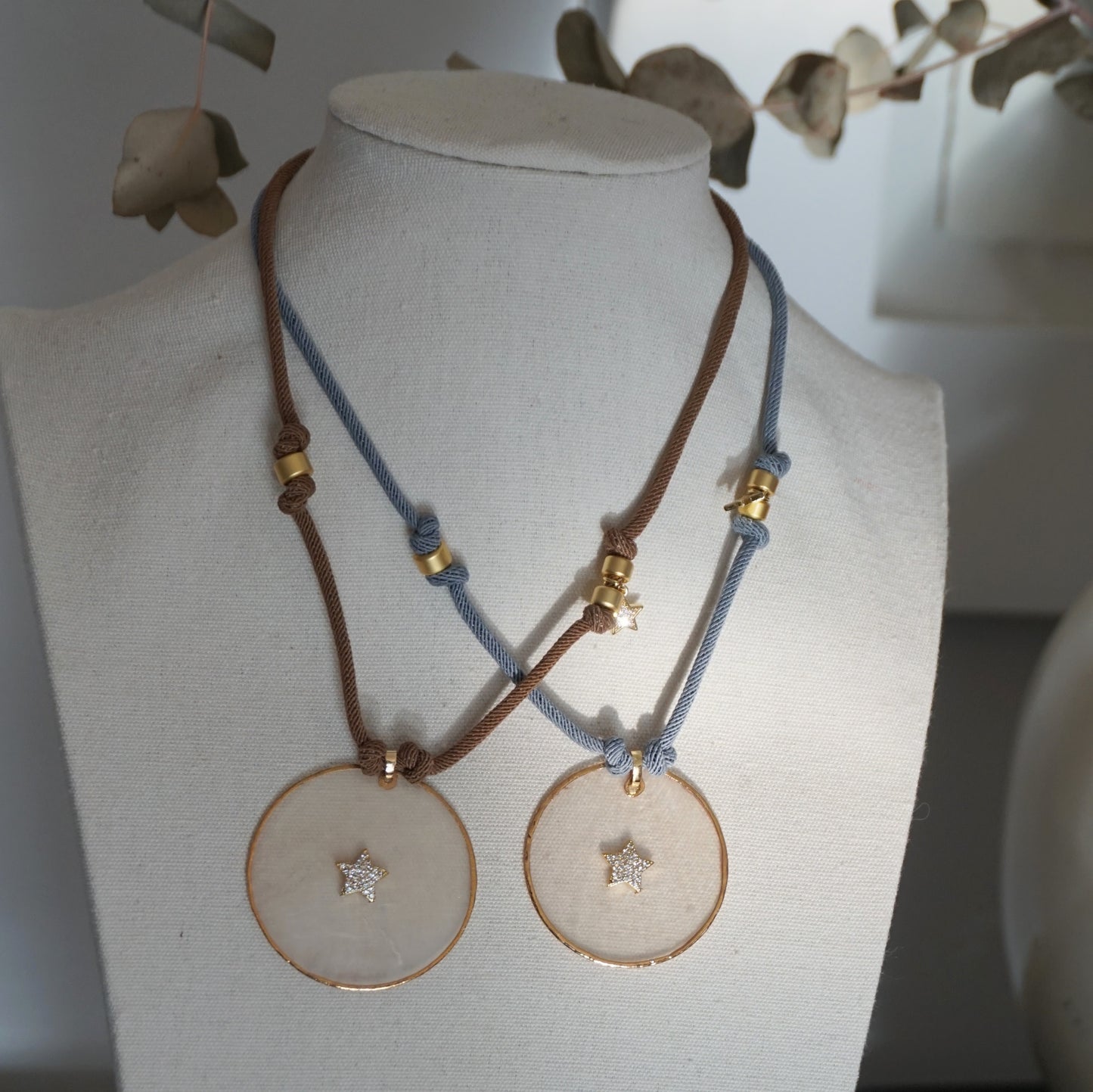 Collar colgante madreperla con estrella