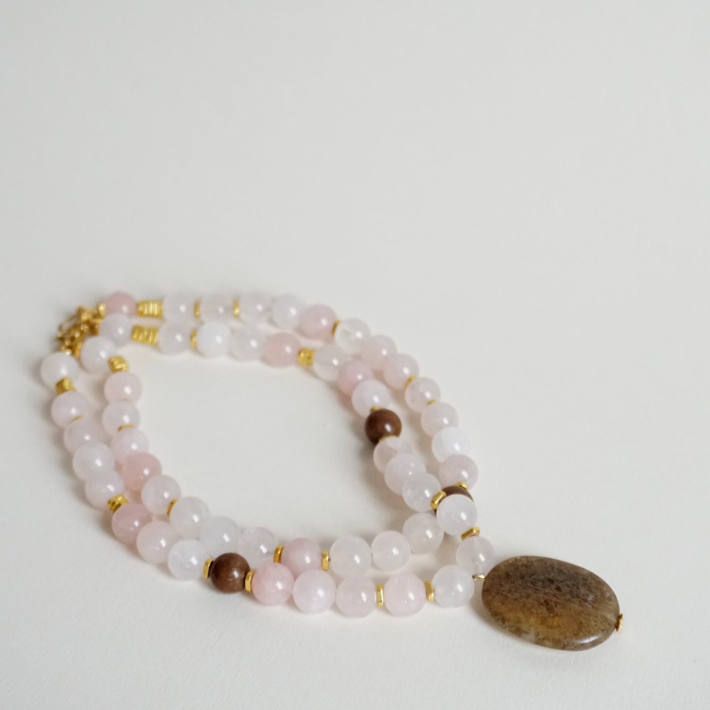 Collana doppia con pietra marrone e stella