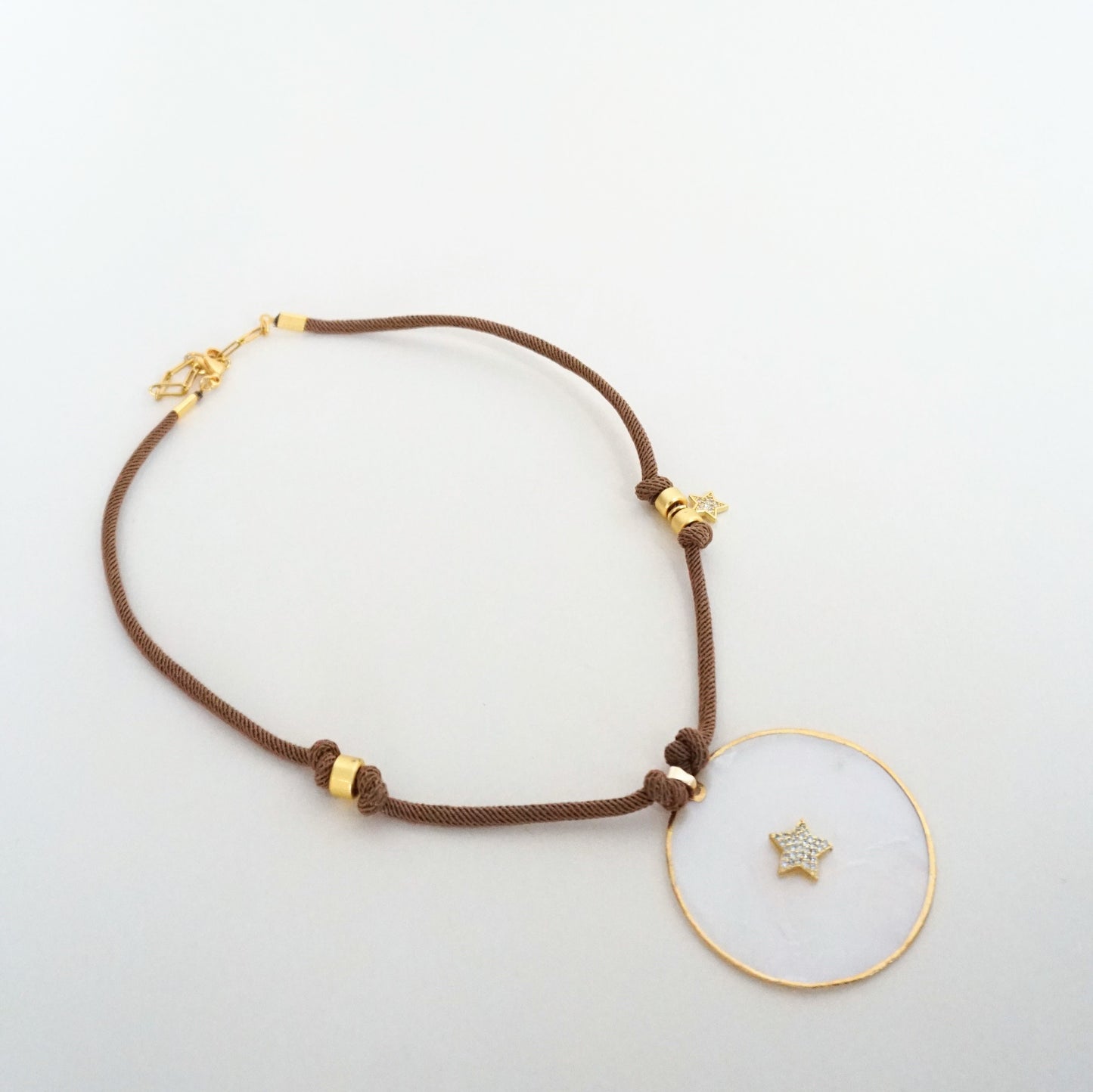 Collar colgante madreperla con estrella