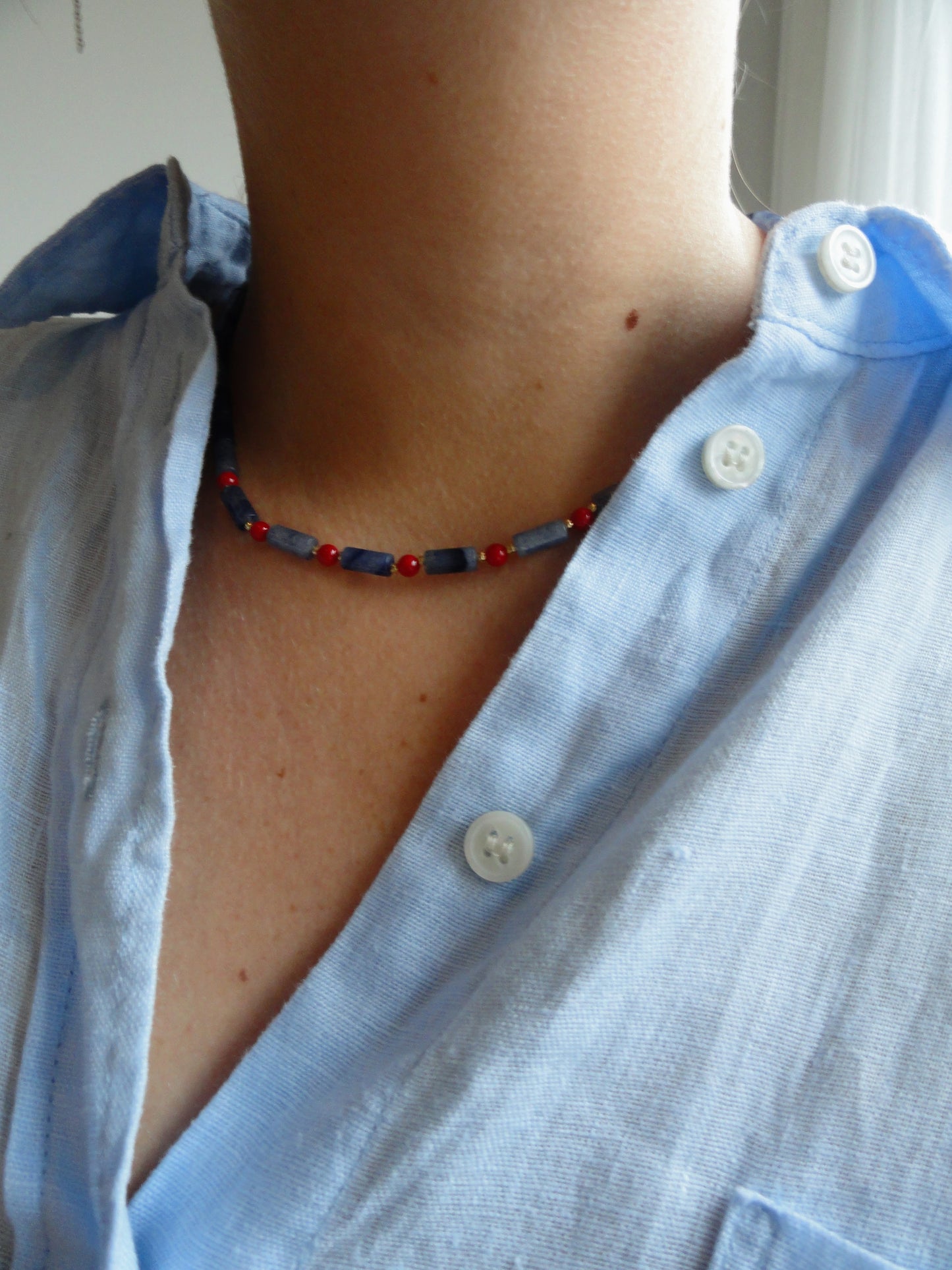 Collar Piedras azules y rojas