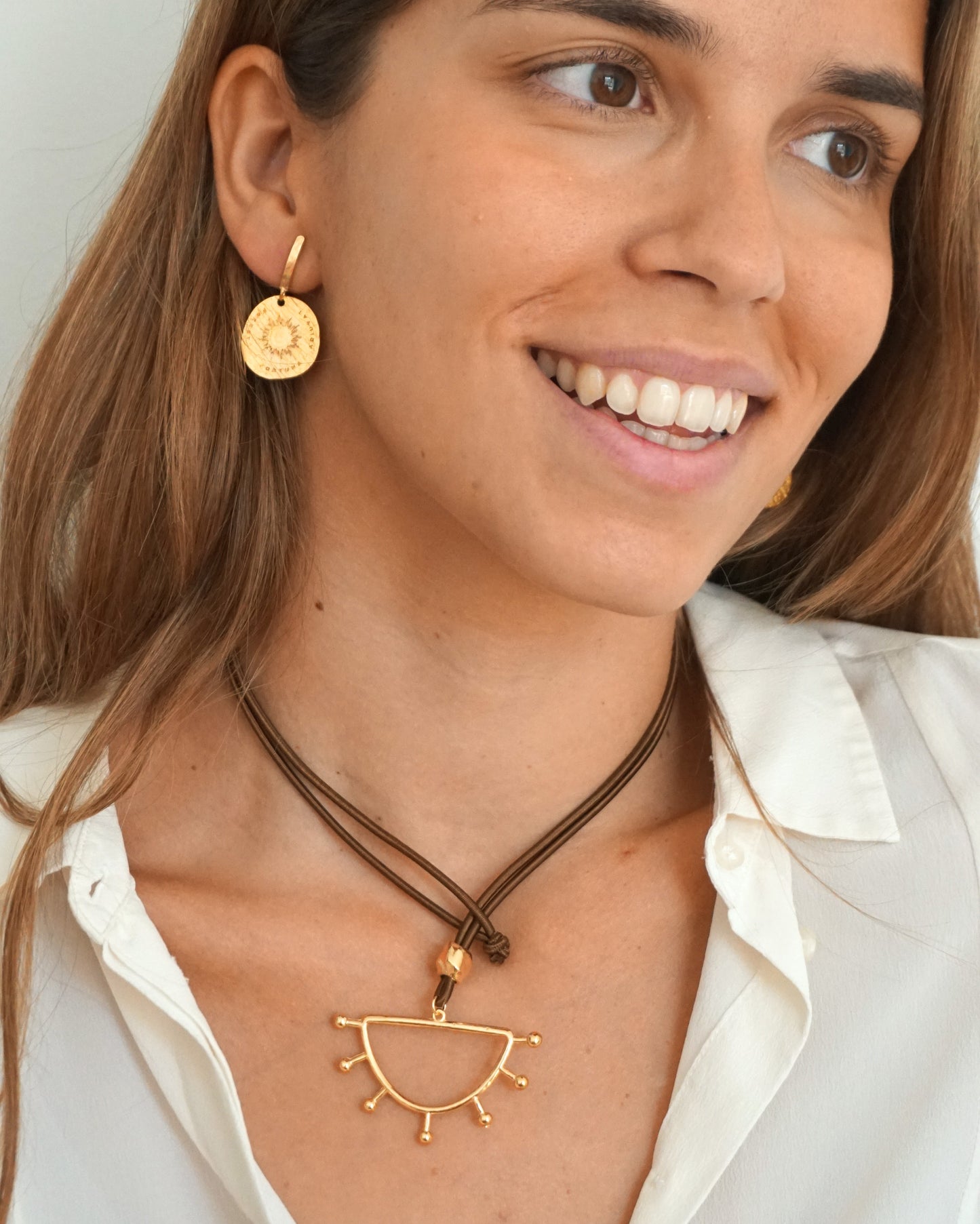Collar Corona radiada