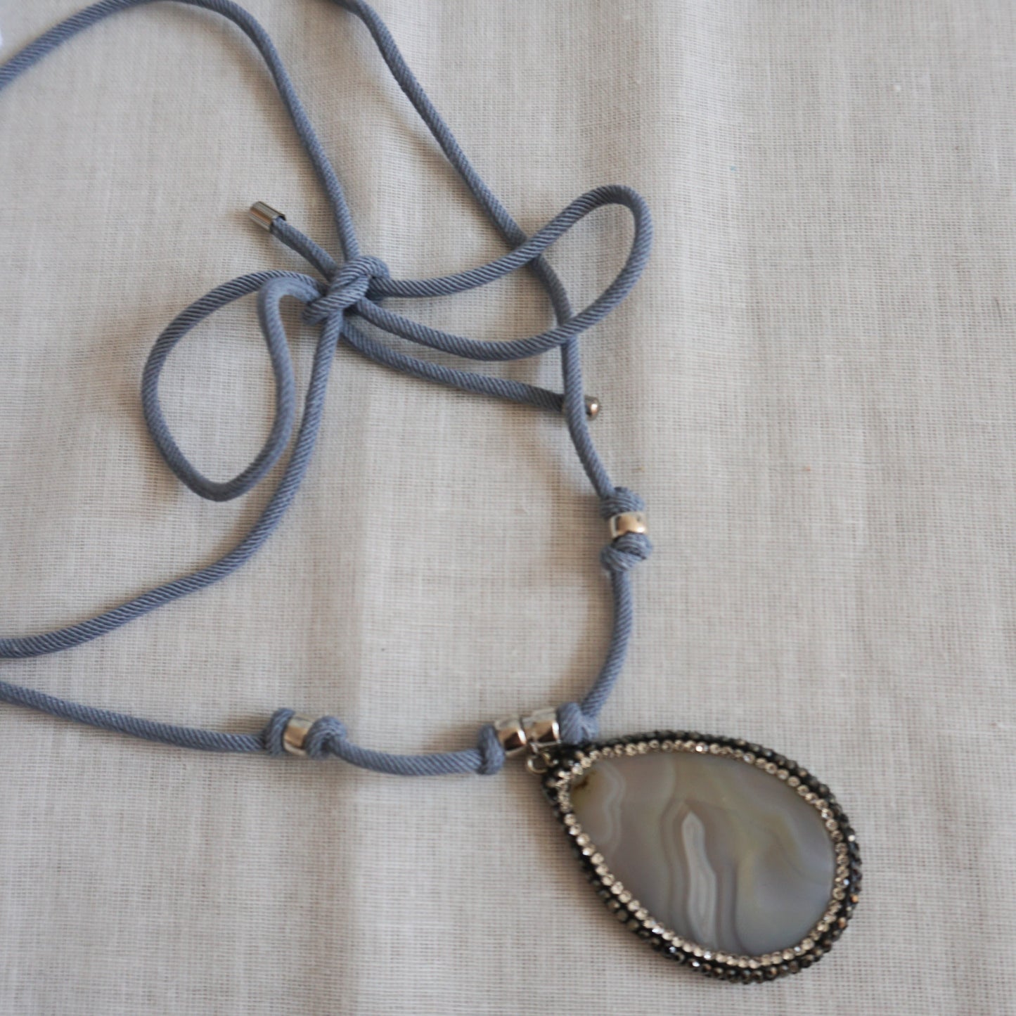 Collana lunga Goccia di Agata