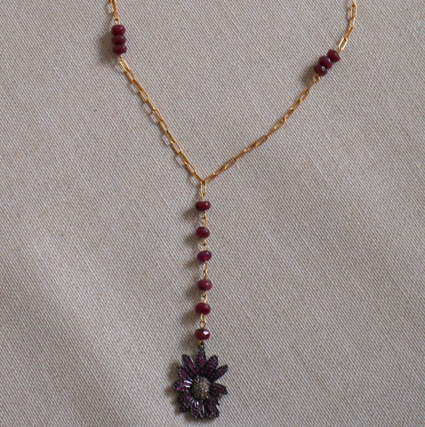 Collar cadena granate