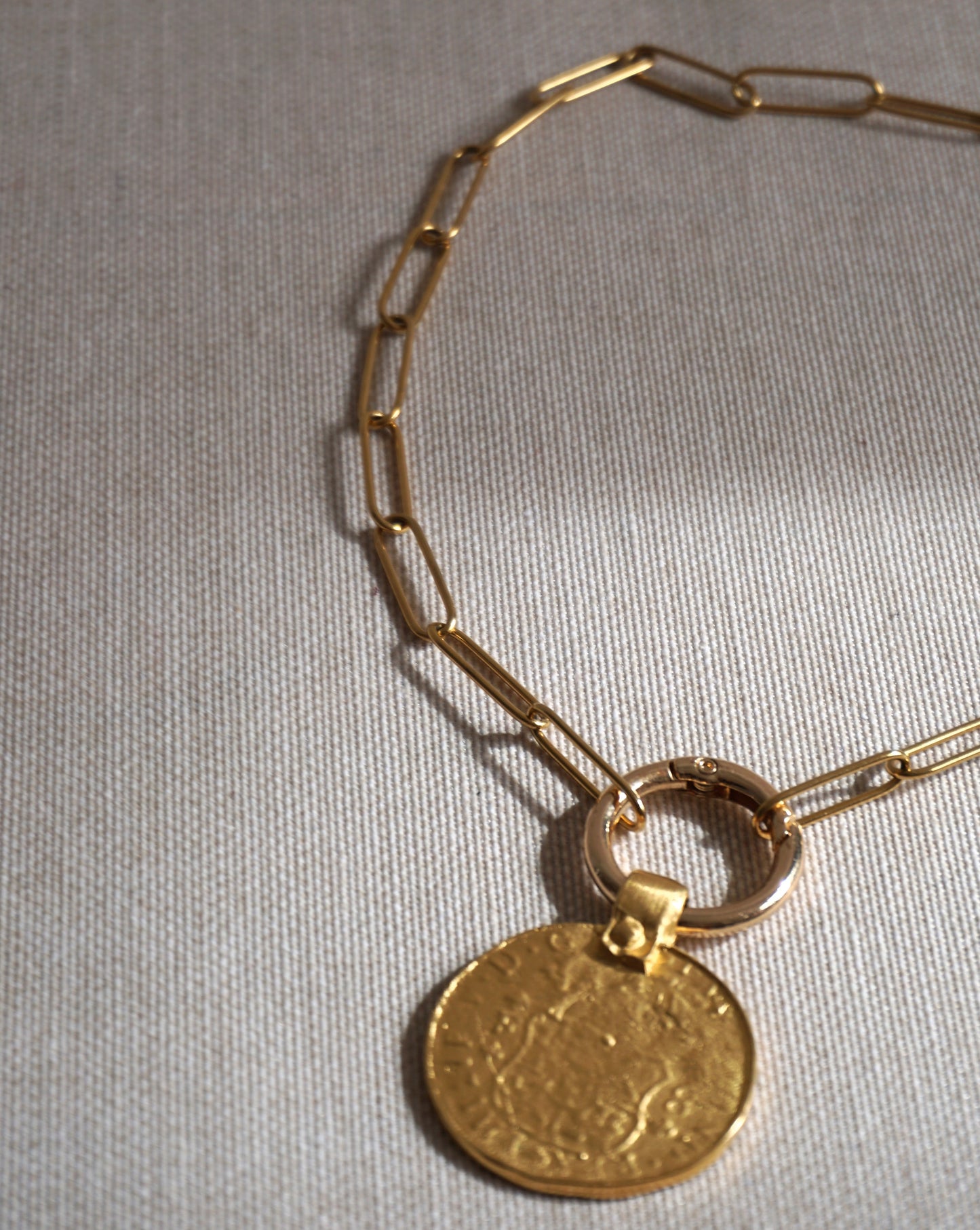 Collar Moneda dorada