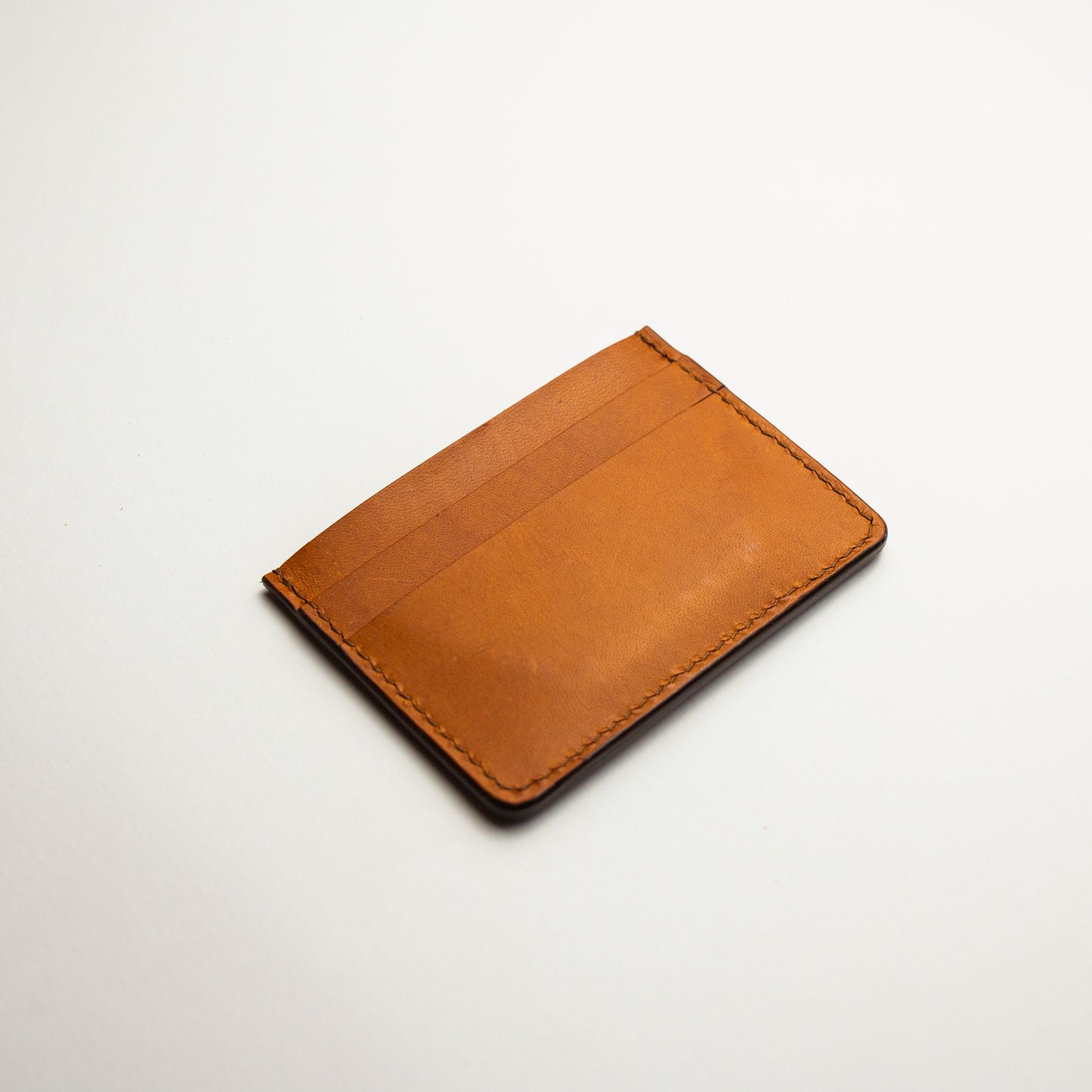 Horizontal card holder
