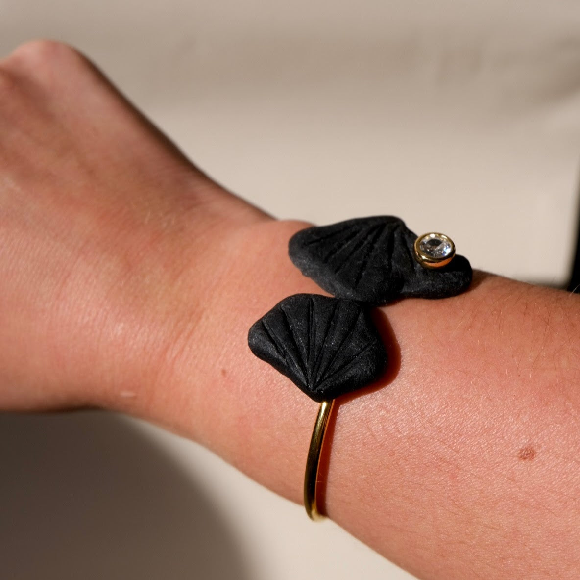 Bracciale Conchiglie in resina.