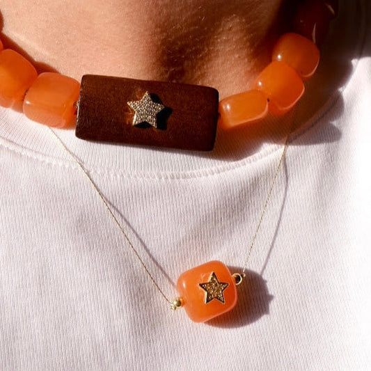 Single chalcedony and star necklace