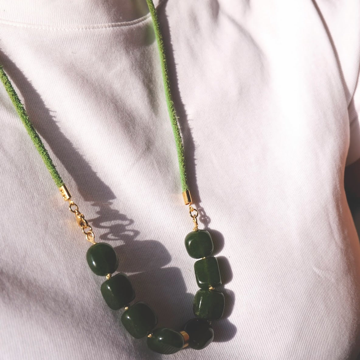 Leather and chalcedony necklace