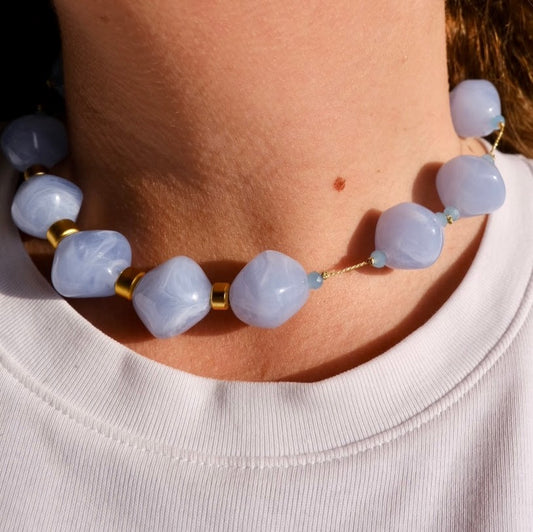 Collar corto de resina