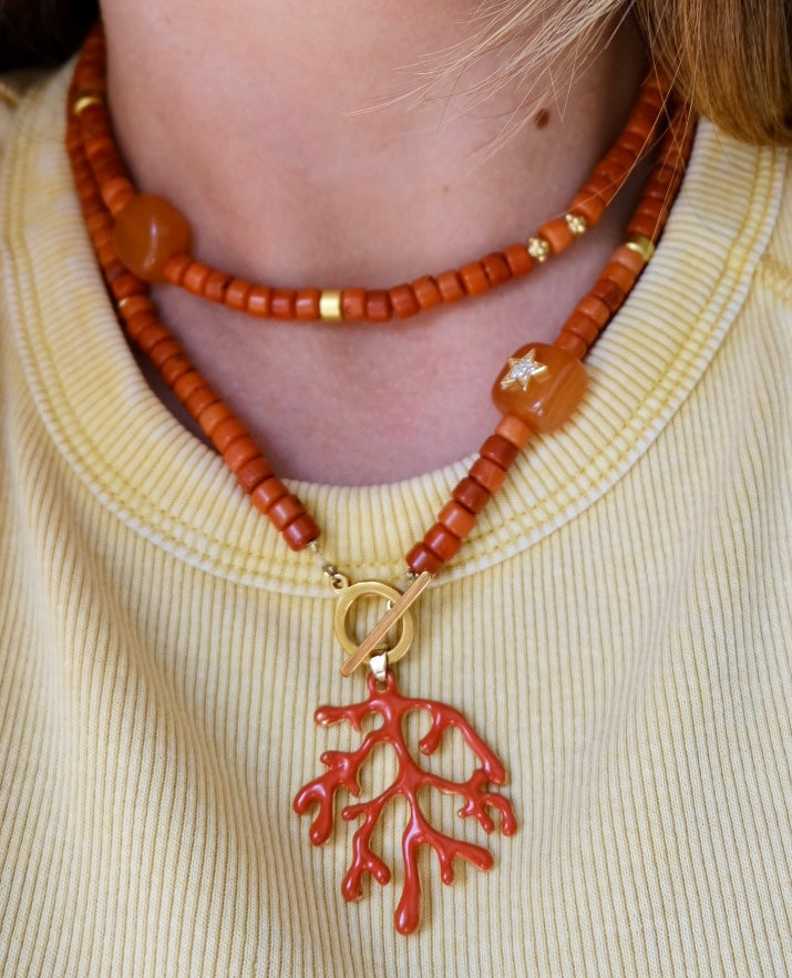 Short moon and star coral necklace