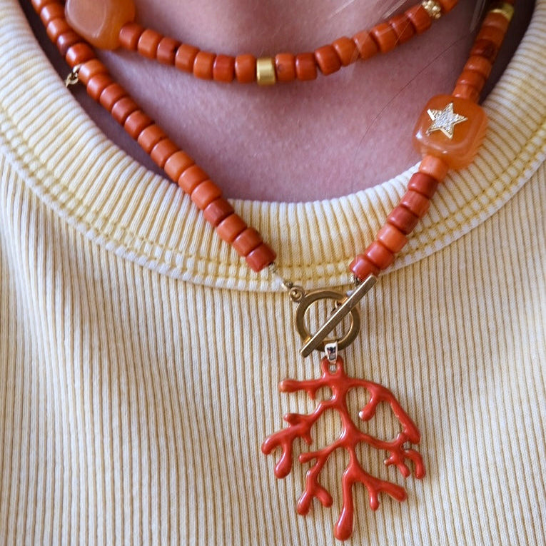 Short moon and star coral necklace