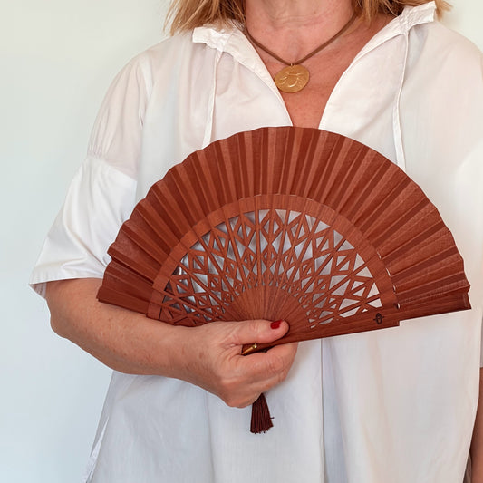 Ventaglio con bordo a rombi cioccolato