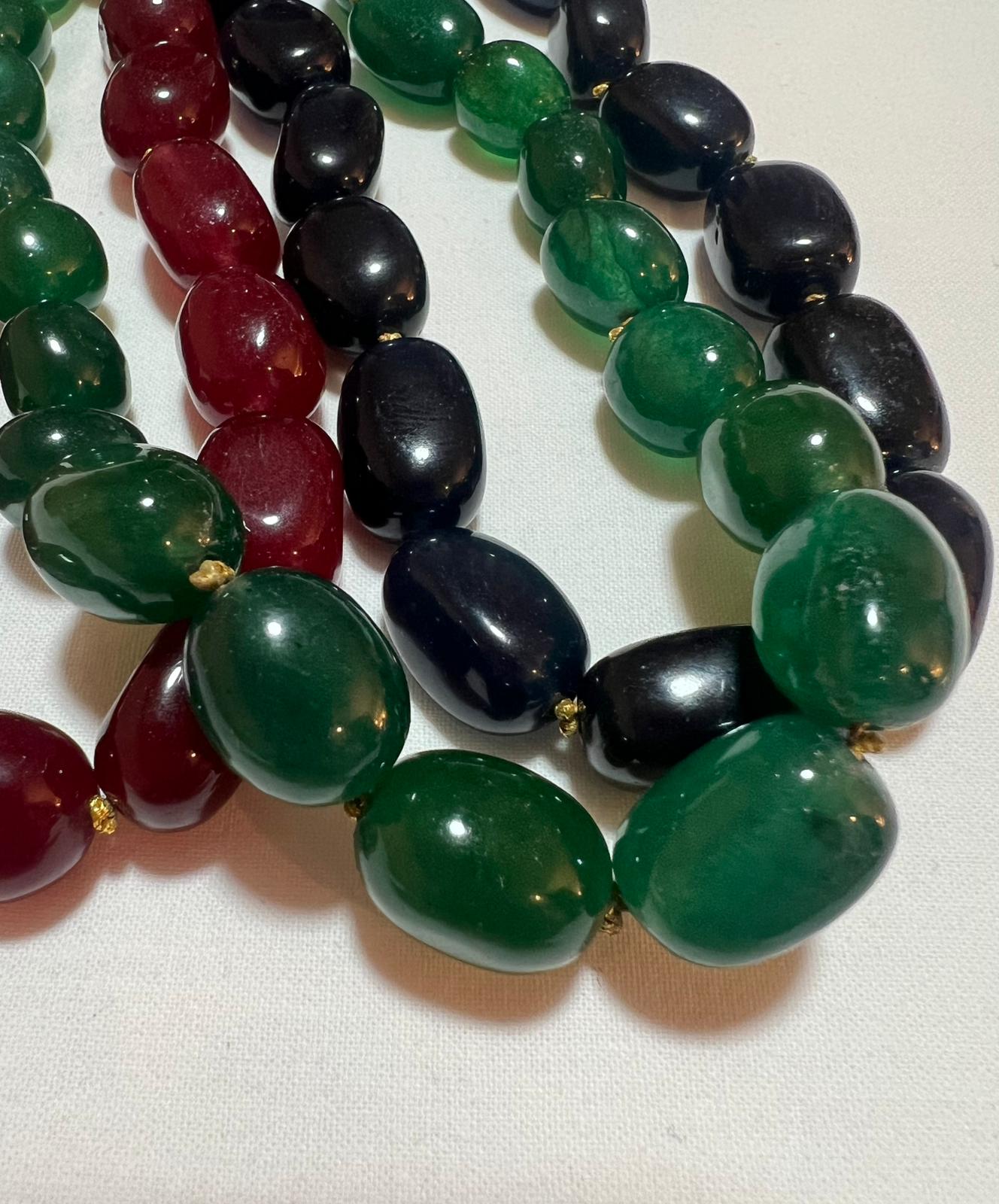 Collar calcedonia y Elefante