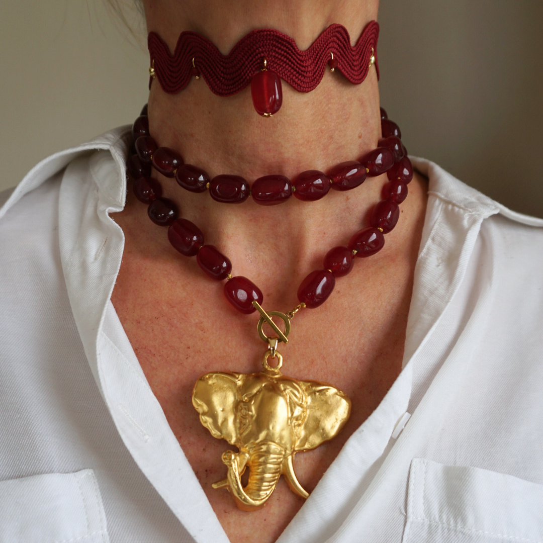 Collar calcedonia y Elefante