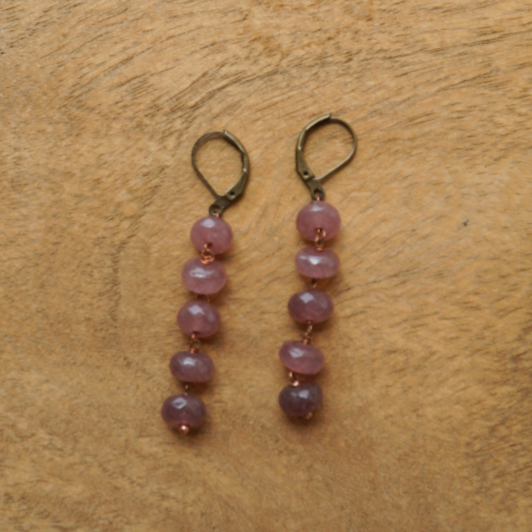 Earrings with hard stones 