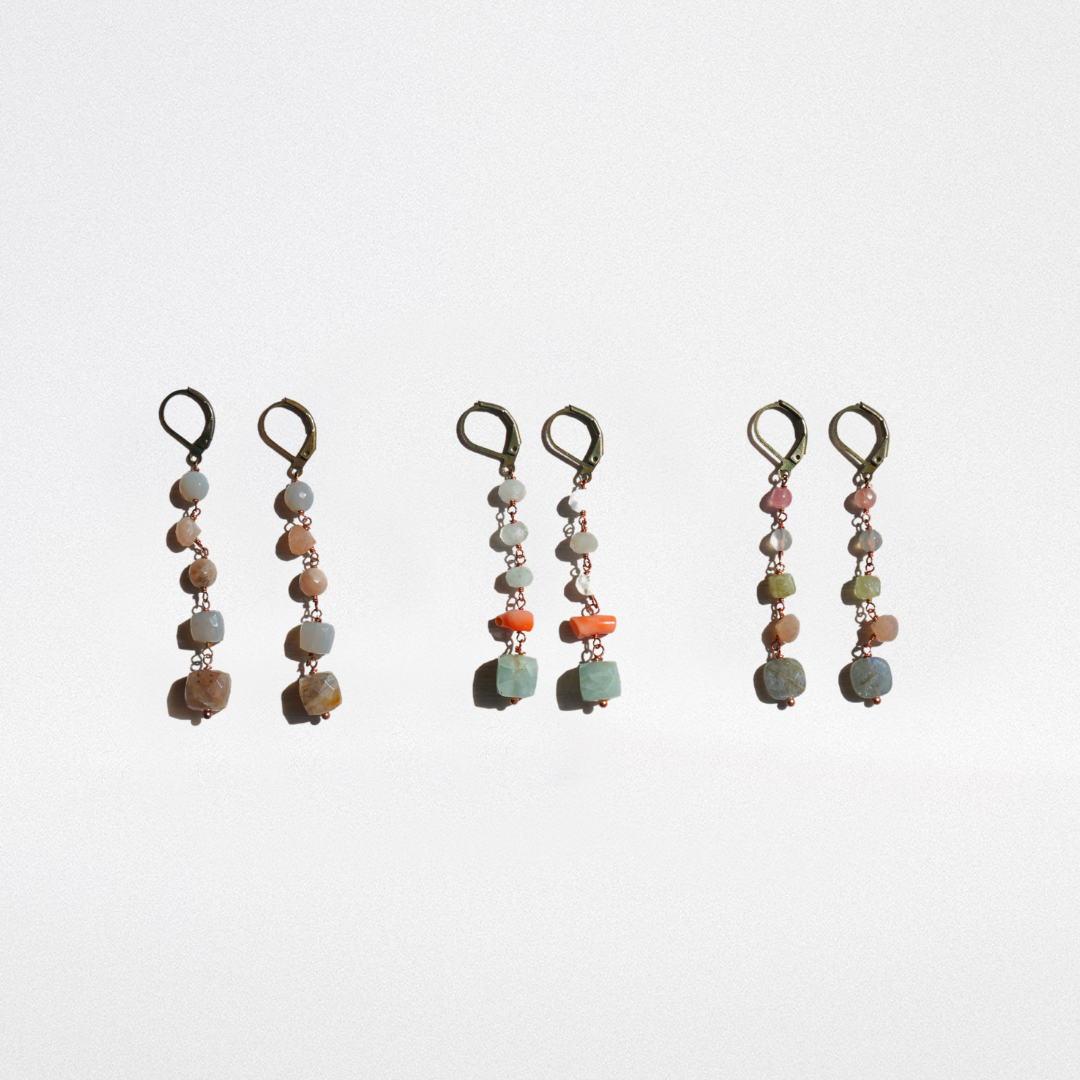 Earrings with hard stones 