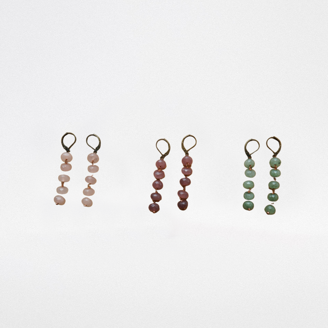 Earrings with hard stones 