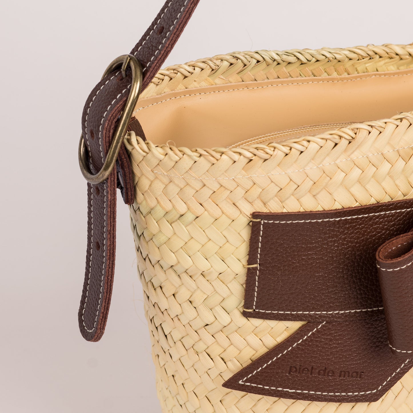 Valeria bucket basket bag