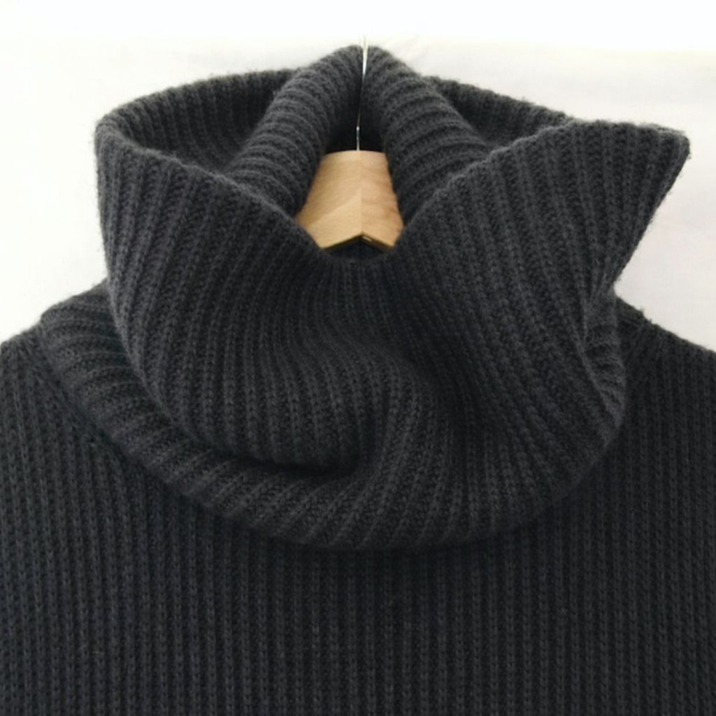 Túnica gris cuello chimenea