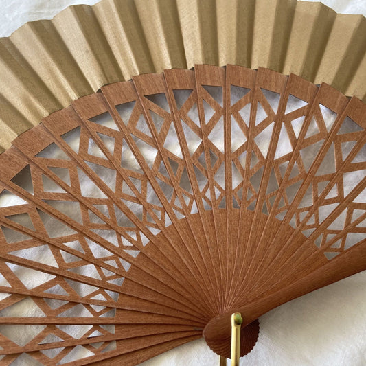 Large golden rhombus fan