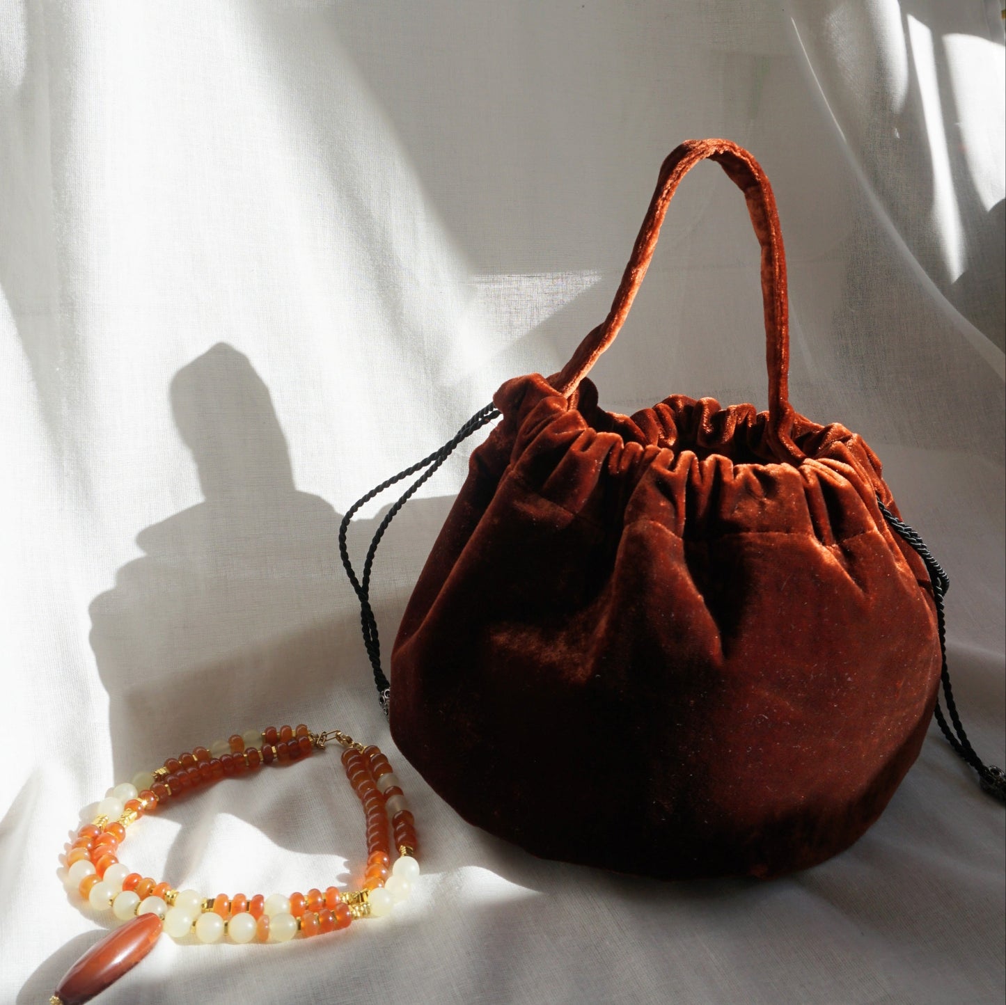 Bolso Bombonera de terciopelo Caldera