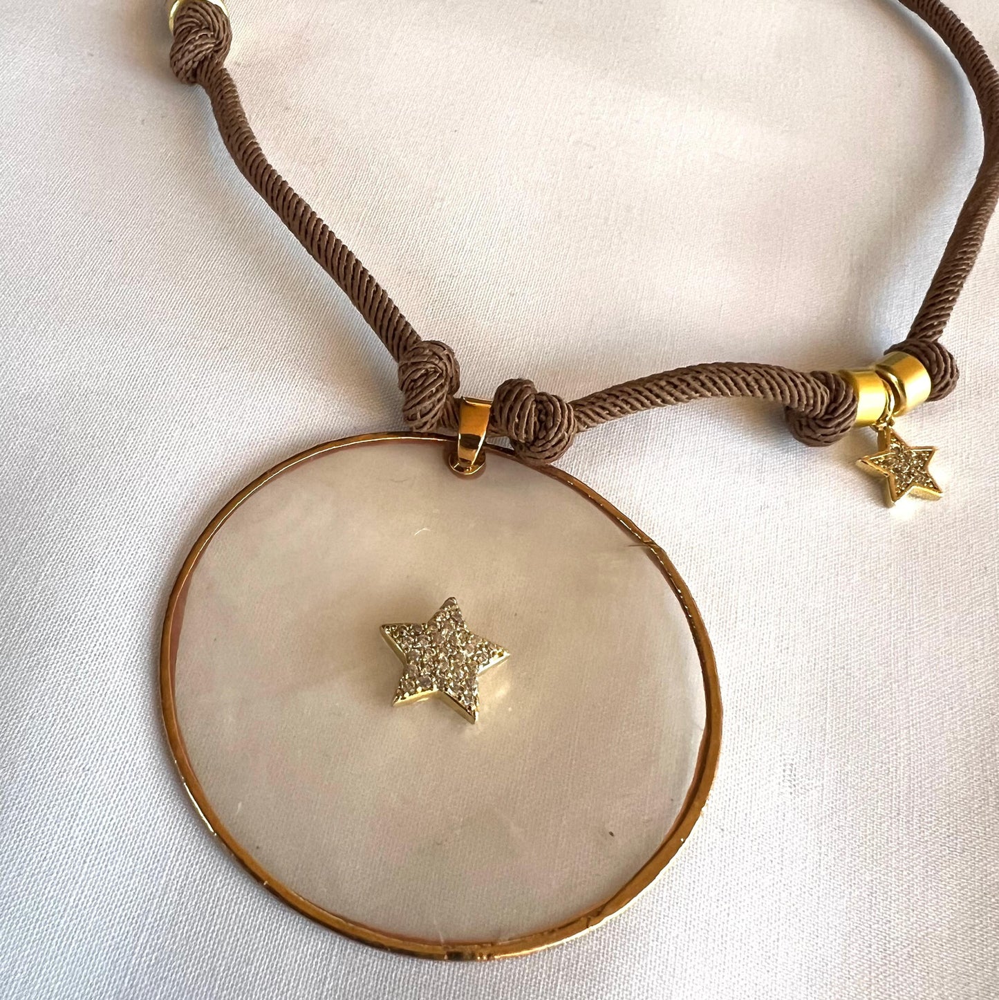 Collar colgante madreperla con estrella