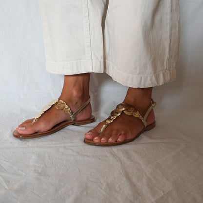 Grecia Gold sandals