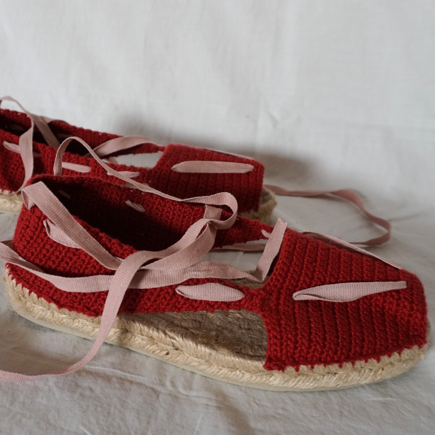 Espadrillas bordeaux con nastro rosa pallido