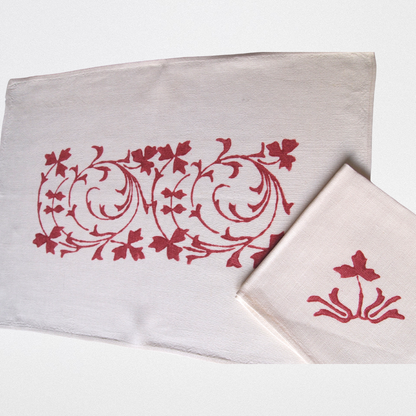 Table mat 700 rust/strawberry/blue/bottle green with napkin